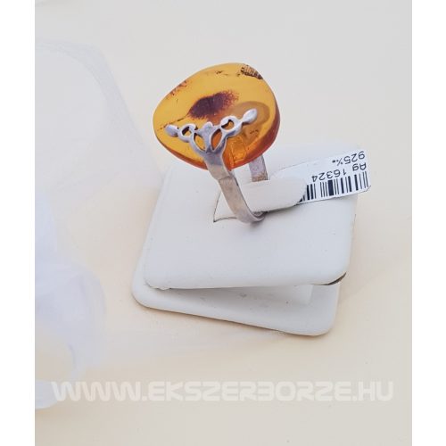 Borostyán köves ezüst gyűrű