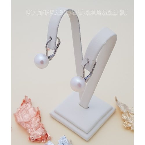 Édesvízi tenyésztett gyöngyös hagyományos kapcsos ezüst fülbevaló