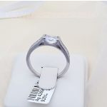 Ezüst eljegyzési gyűrű csillogó  kövekkel