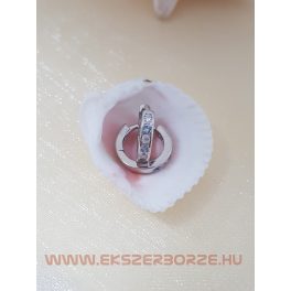 Köves ezüst fülbevaló