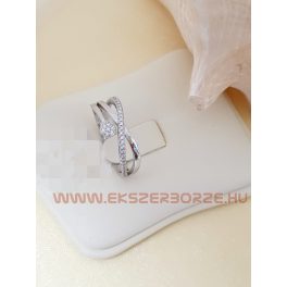 Ezüst eljegyzési gyűrű cirkónia kővel
