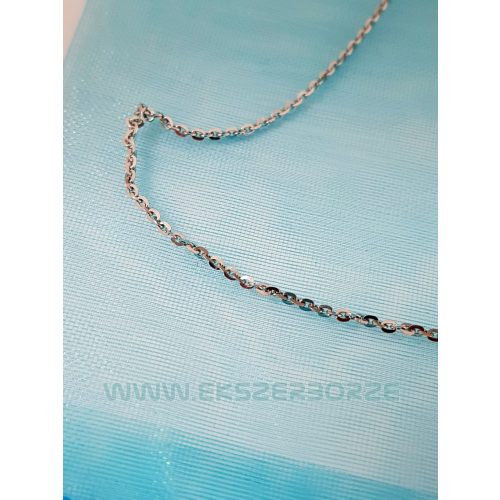 Csillogó ezüst nyaklánc