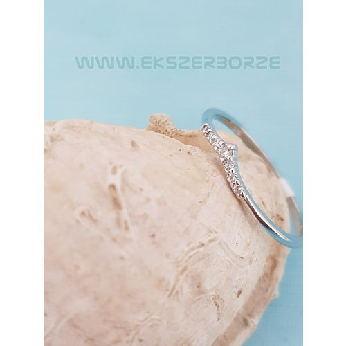 Ezüst gyűrű cirkónia kövekkel