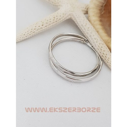 Vésett ezüst karikafülbevaló