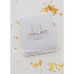 Fehér  köves arany gyűrű 