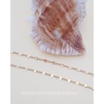 Tömör arany nyaklánc, pici csillogó elemekkel díszítve