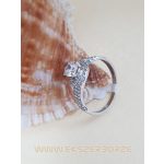 Különleges fehér arany eljegyzési gyűrű