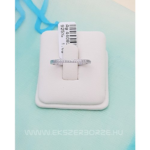 Egysoros-köves gyűrű